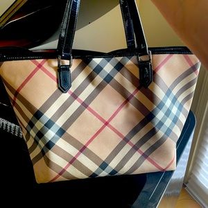 Preowned Burberry Tote